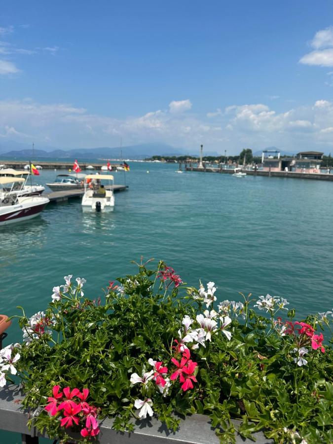 Holiday House Al Porto View Lake Peschiera del Garda Eksteriør bilde